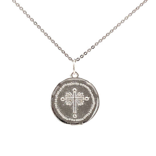 Collar cadena y medalla circular grande diseño cruz plateada