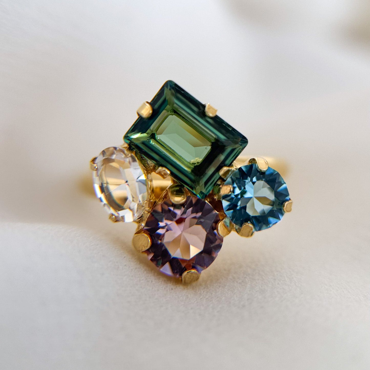 Anillo Salacia Cristales del mar