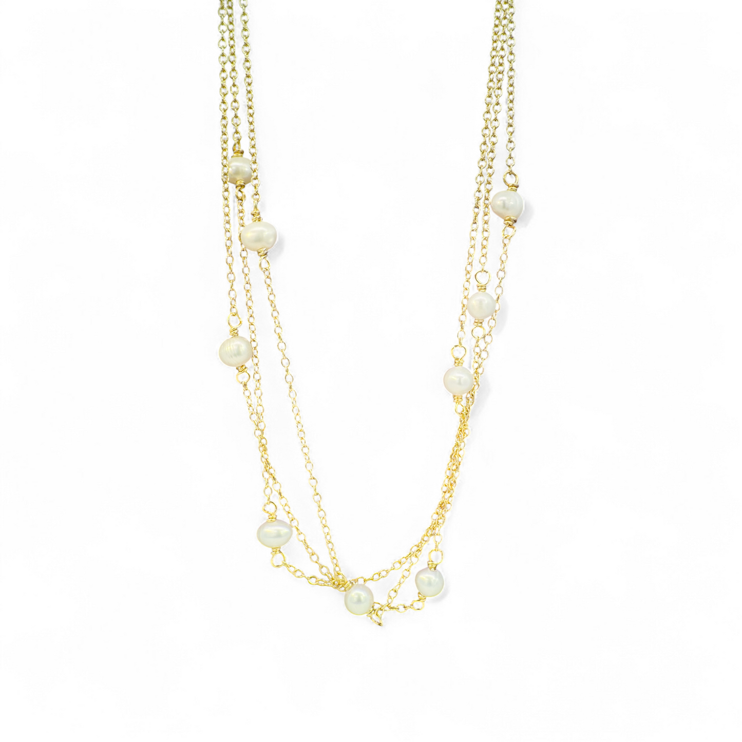 Collar triple cadena dorada con perlas 4 y 6 mm