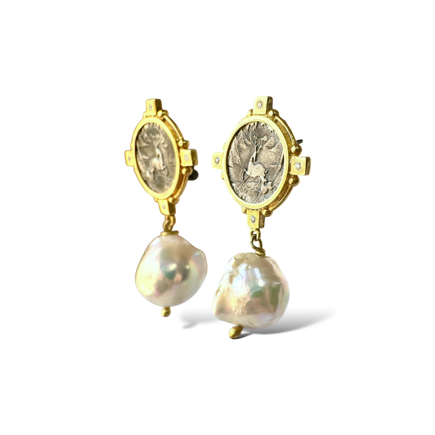 Aros Colgantes Sello Plata oscurecida y Perlas Barrocas