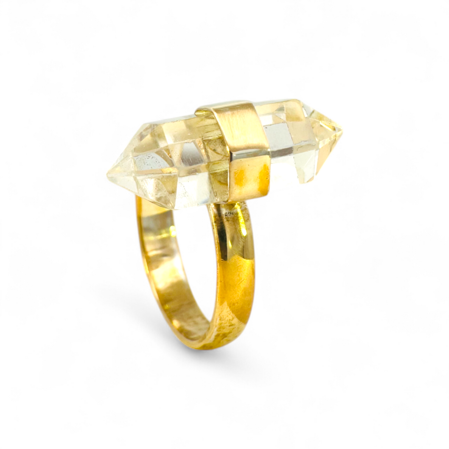 Anillo argolla dorada con cuarzo