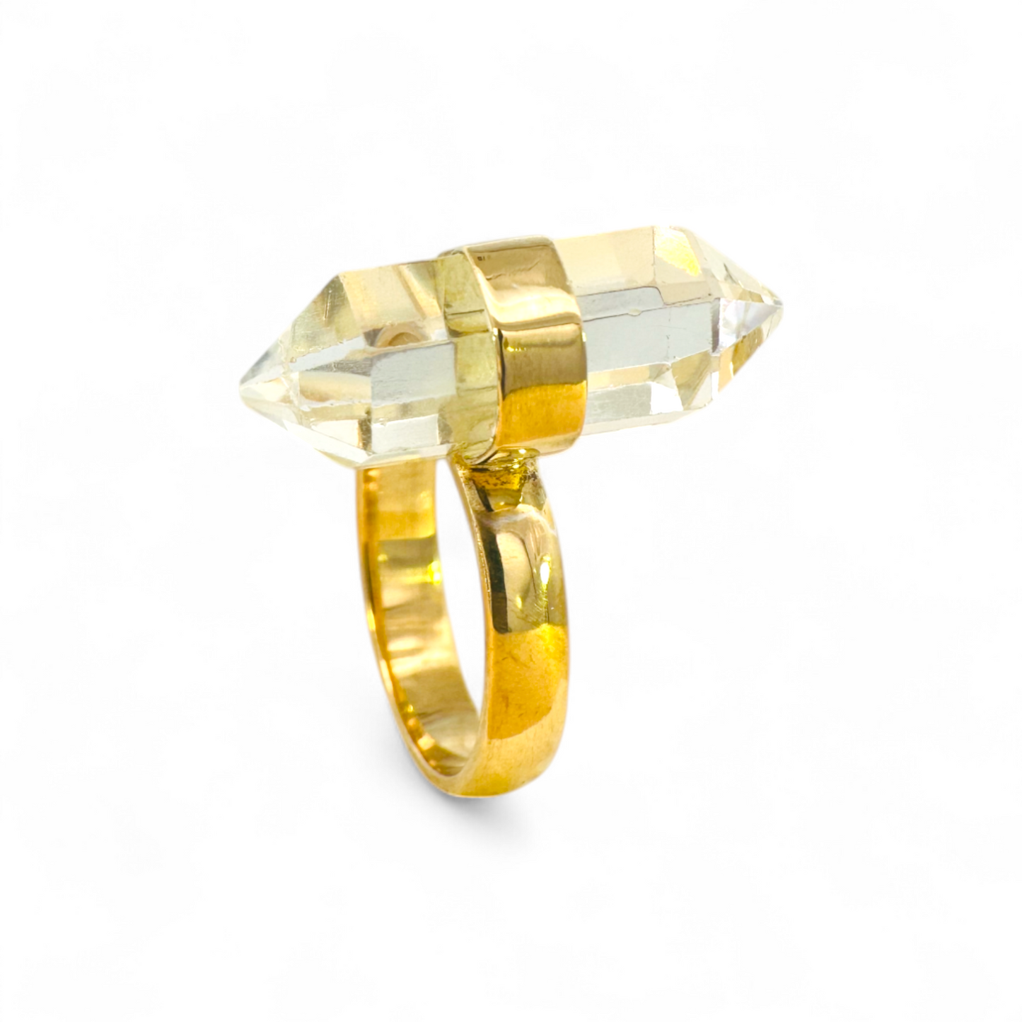 Anillo argolla dorada con cuarzo