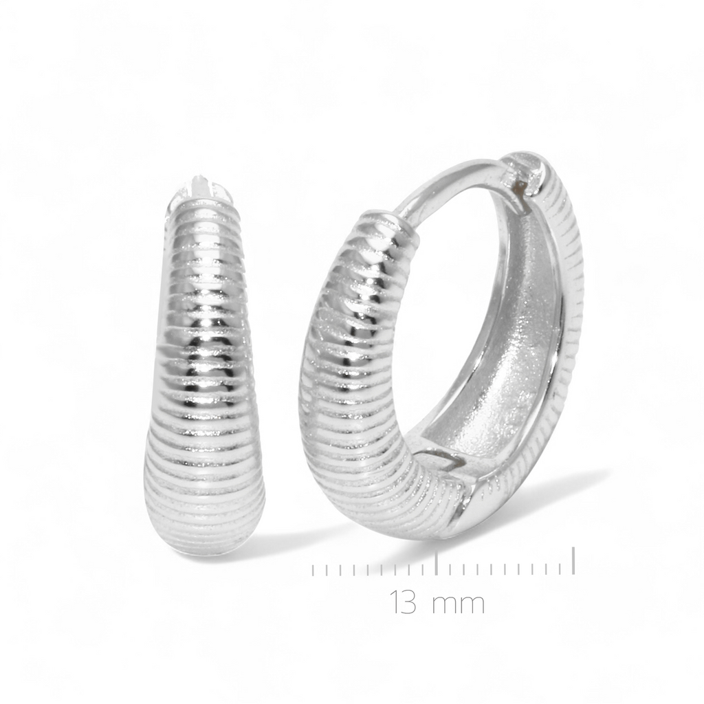 Aros argolla textura achurada 13 mm plateada