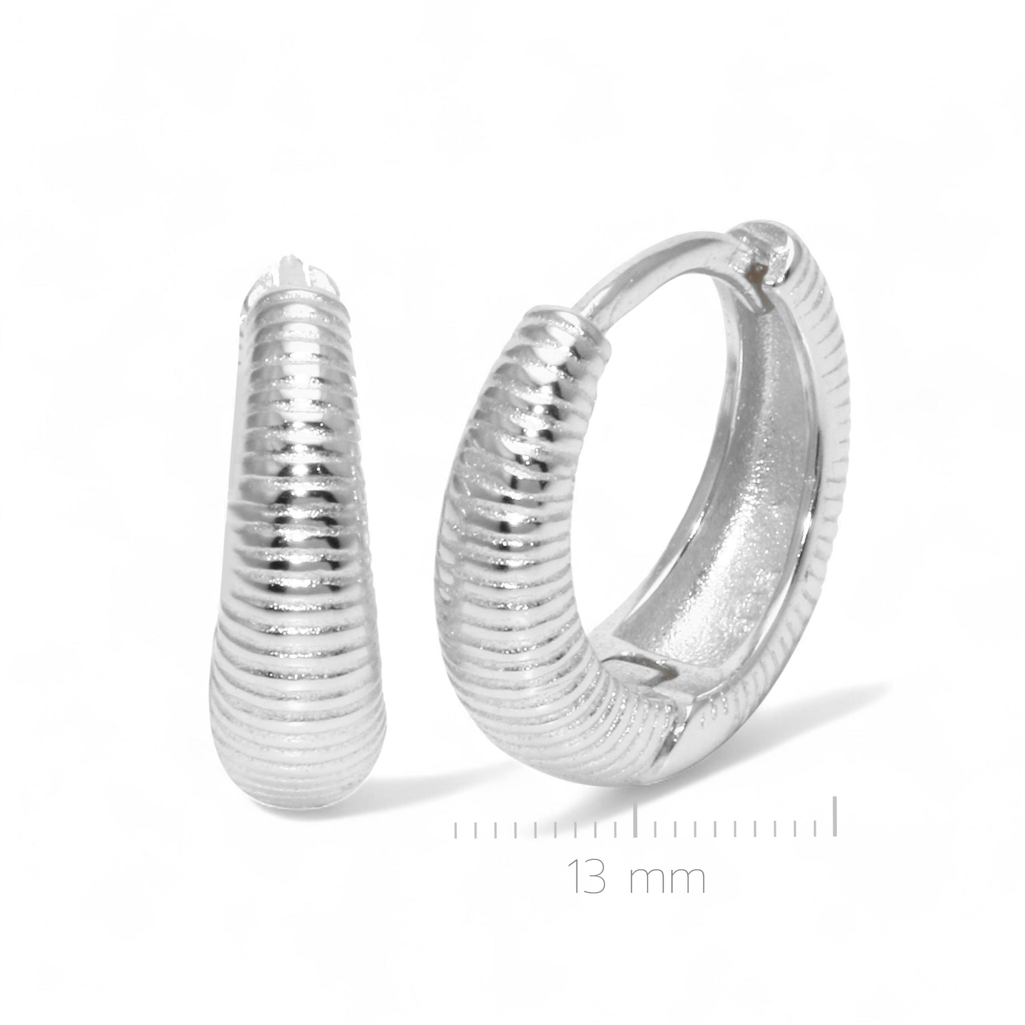 Aros argolla textura achurada 13 mm plateada