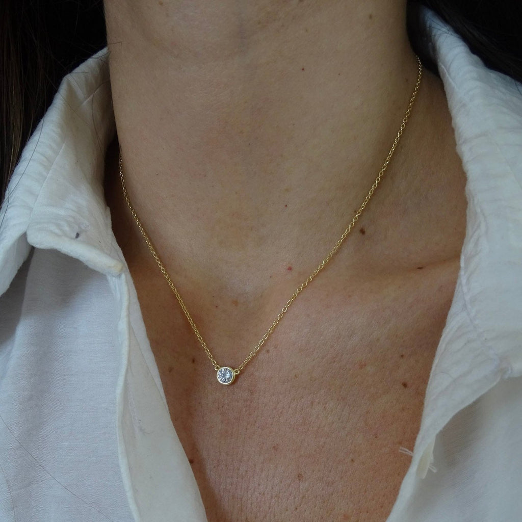 Collar cadena de plata 925 bañada en oro punto de luz circón bisel