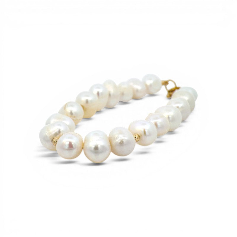 Pulsera Perlas naturales de 9 mm y bolitas goldfilled cada tres