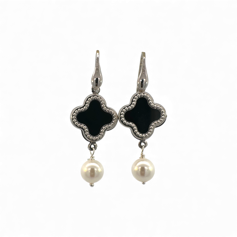 Aros colgantes trebol negro y perlas 6 mm plateado