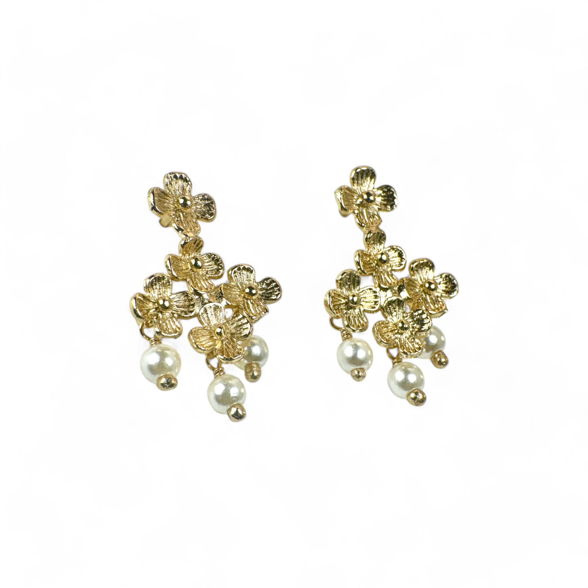 Aros flores y perlas dorados