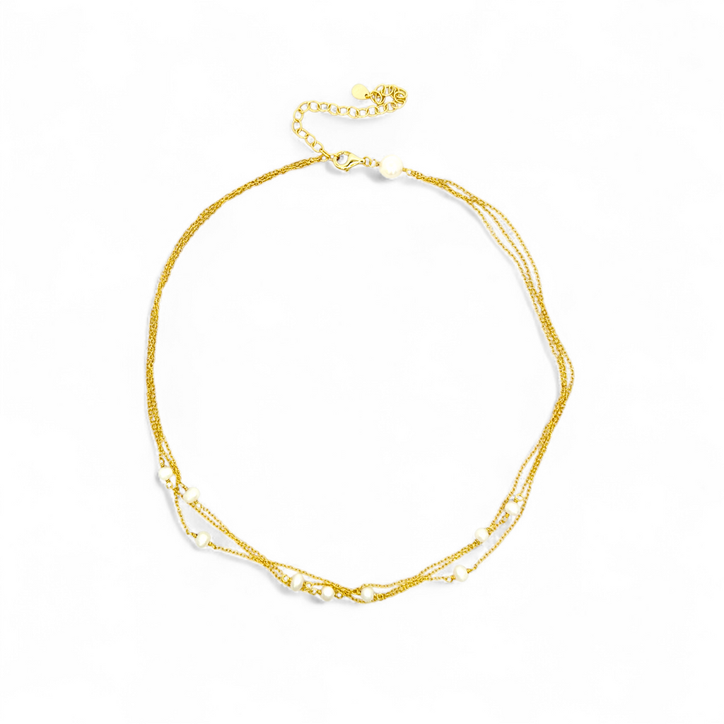 Collar triple cadena dorada con perlas 4 y 6 mm