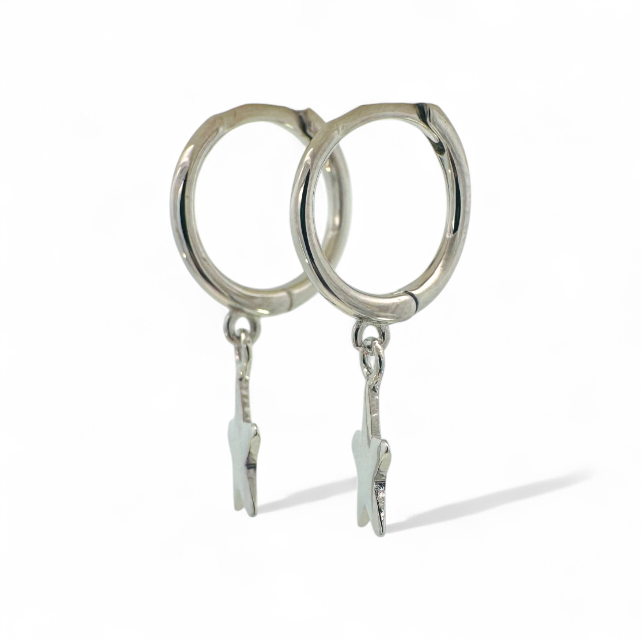 Aros argollas 12 mm y estrella colgante plateada