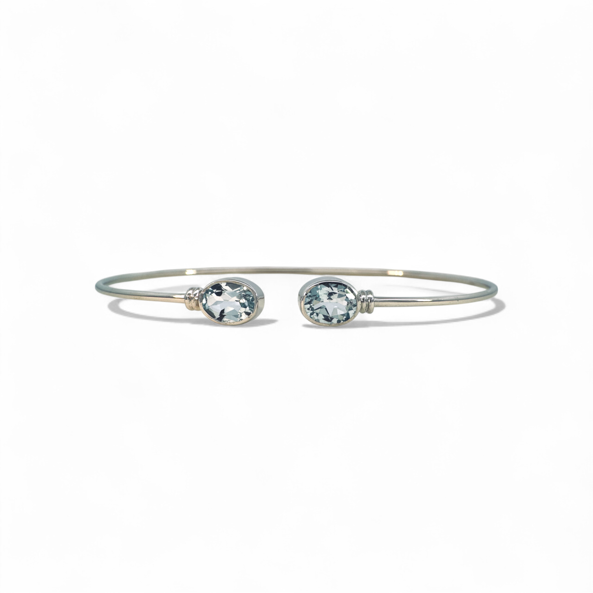 Esclava de plata 925 con topacios ovales en bisel