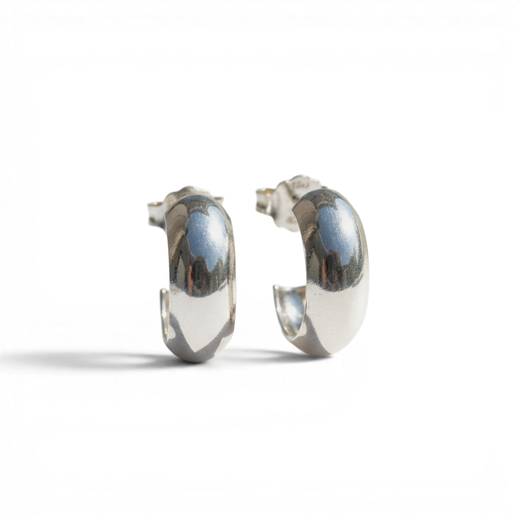 ClaraJoyas silver plated hoop earrings, 1.5 cm, smooth design with post backing.