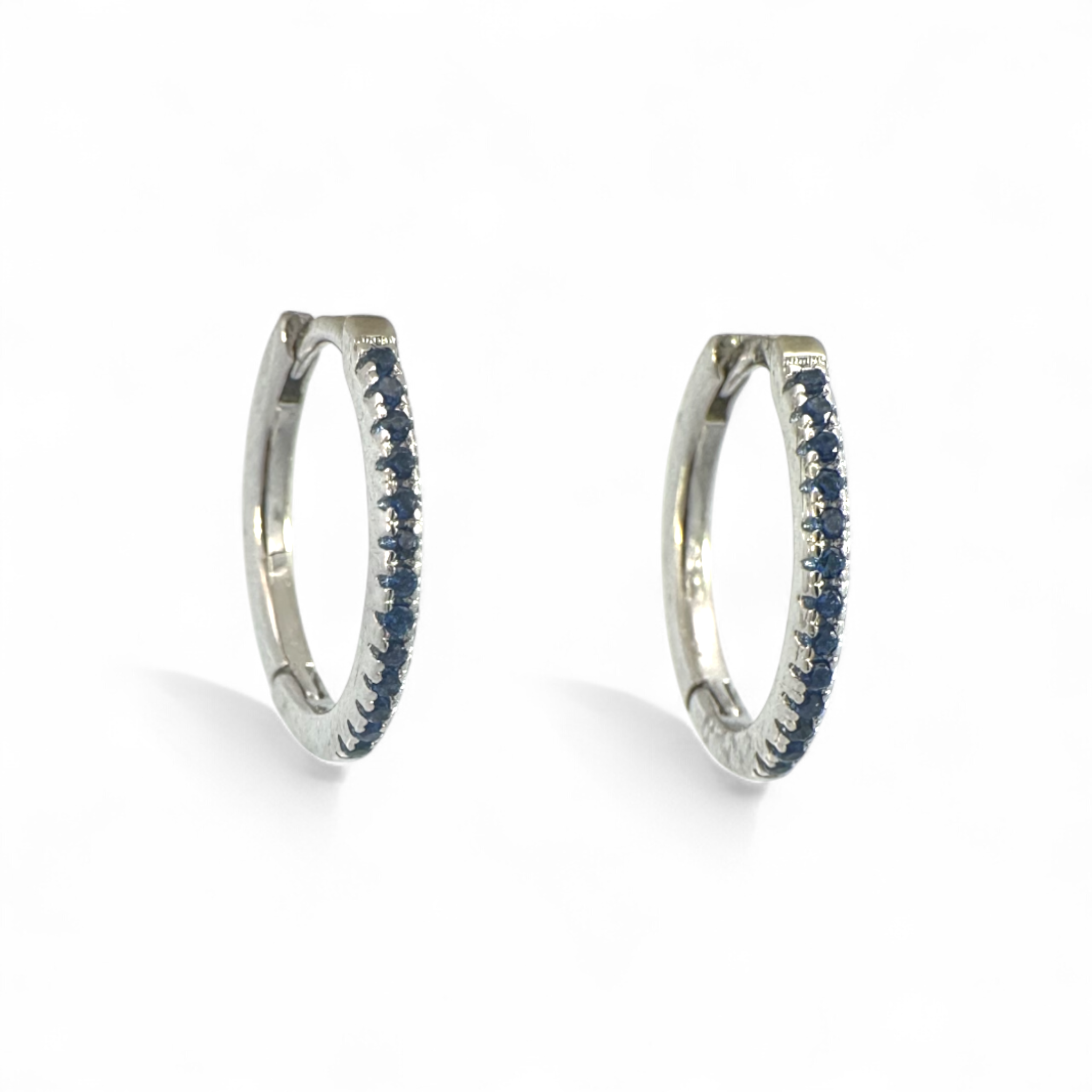 Aros argollas de plata 925 con piedras azules en grifa