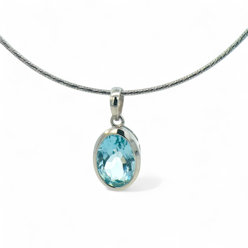 Collar cadena y colgante de plata 925 con topacio azul oval