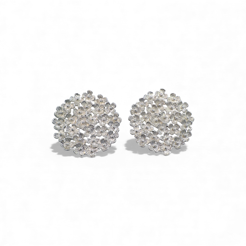 Aros stud flores grandes plateados