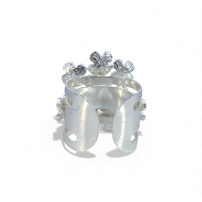 Anillo ajustable flores plateado