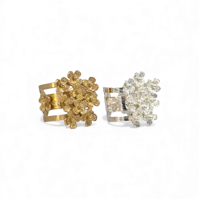 Anillo ajustable flores plateado
