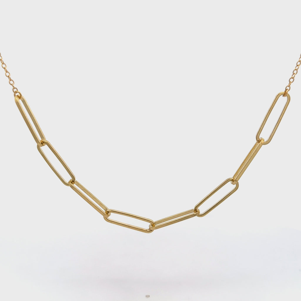 Collar cadena con ocho eslabones clip