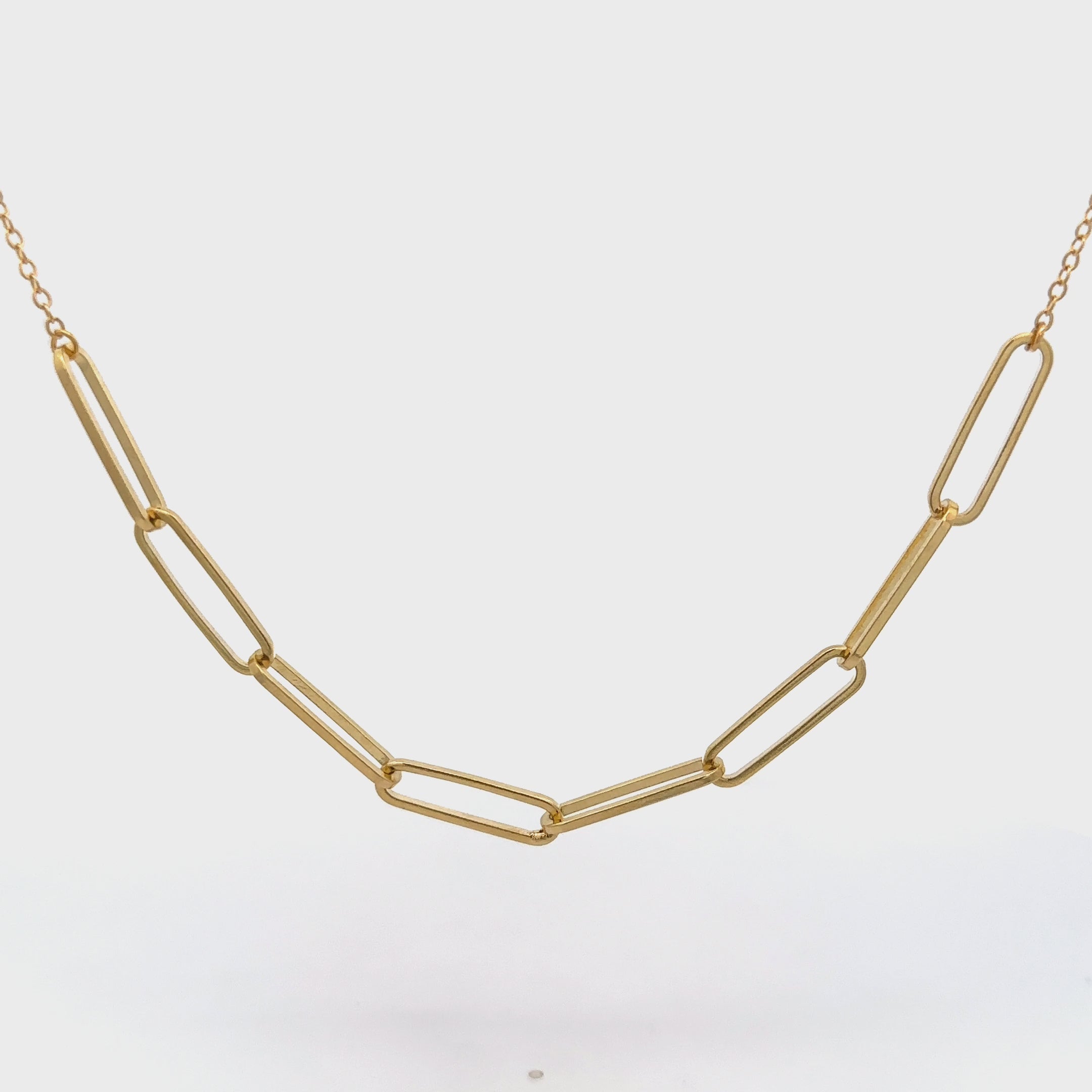 Collar cadena con ocho eslabones clip