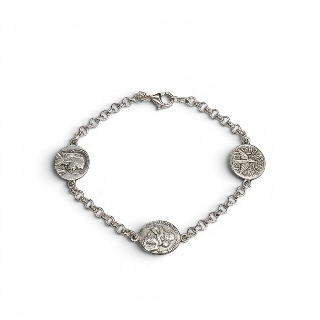 Pulsera Sophia Schneider Joyas de plata 925 con tres medallas religiosas de la Virgen y el Espíritu Santo.