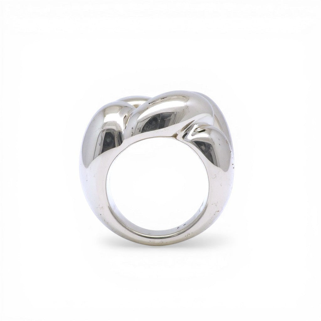 Sophia Schneider Joyas chunky silver ring with braided design, rhodium plated.