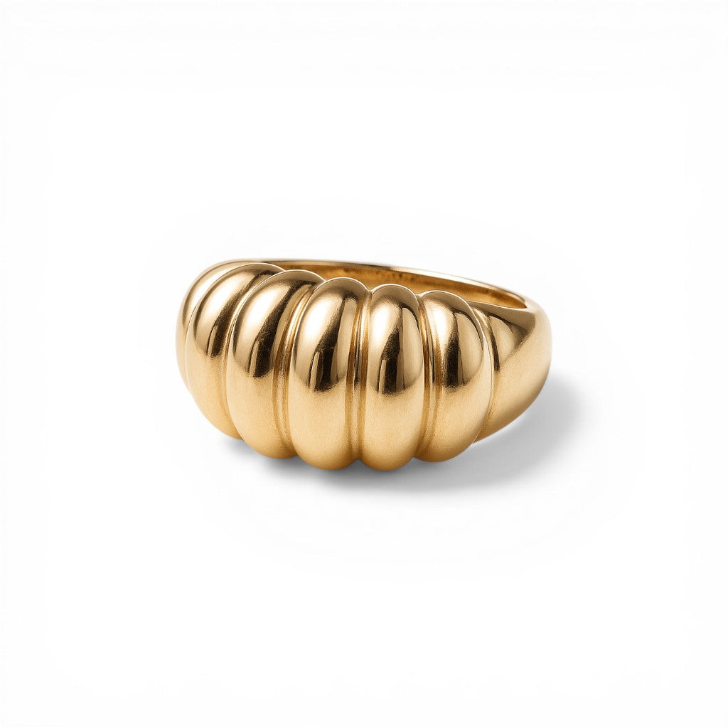 Sophia Schneider Joyas chunky silver ring with a ribbed, pumpkin-like design. Rhodium plated.