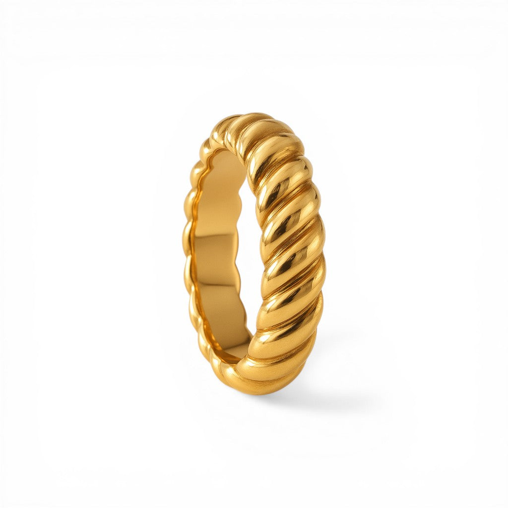 Sophia Schneider Joyas gold-plated silver Tubogas ring, size 13, with a twisted rope design.