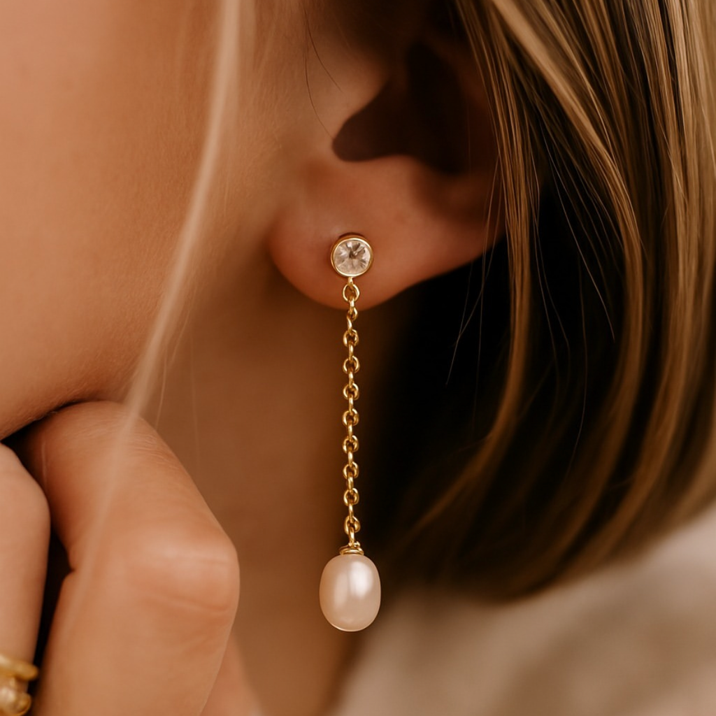 Aros colgantes Perlas y Circón Bisel Plata 925 Bañada en Oro