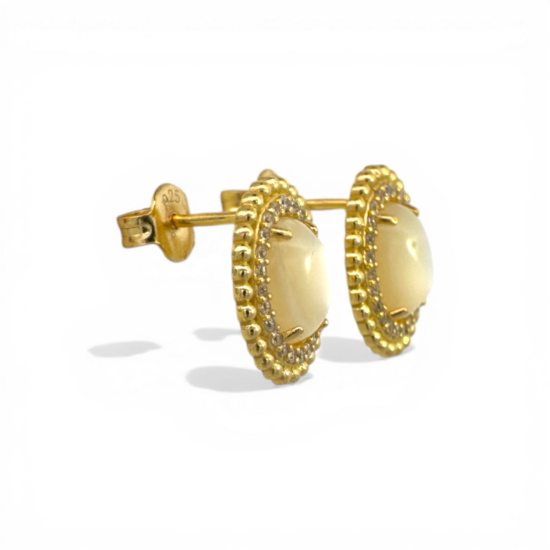 Aros stud Perla oval 6x8 mm halo circones plata bañada oro